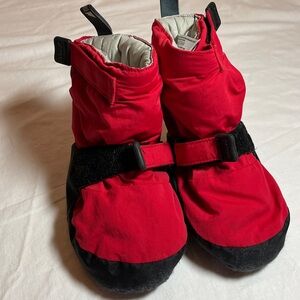 MEC Red and Black Infant Toaster Booties, size medium (7-9)